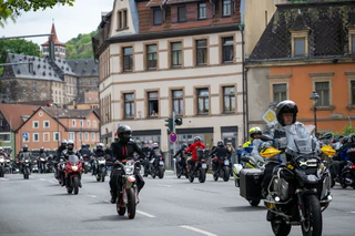Kulmbach ist im Frühjahr Schauplatz der großen Motorradsternfahrt. (Archivbild) — © Pia Bayer/dpa