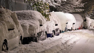 Schnee Auto — © Bild: Pixabay / qimono