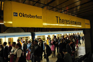 — © Wiesn Oktoberfest 2012U-Bahnhof TheresienwieseFoto: Marcus Schlaf, 01.10.2012gespeichert unter