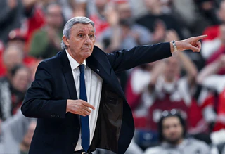 Svetislav Pesic geht in seine letzten Playoffs als Trainer. (Archivbild) — © Sven Hoppe/dpa