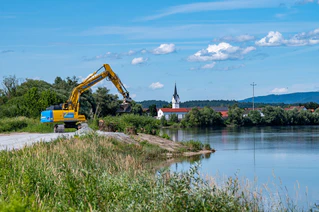Nahezu 70 Kilometer Donau soll in Niederbayern ausgebaut werden. (Archivbild) — © Armin Weigel/dpa