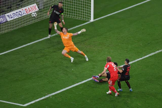 Harry Kane ließ die Bayern früh jubeln. — © Rolf Vennenbernd/dpa