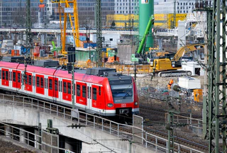 Die Stammstrecke wird über das Wochenende wieder einmal für Wartungsarbeiten gesperrt. (Symbolbild) — © Sven Hoppe/dpa