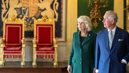 — © Der britische Prinz Charles und Camilla, Herzogin von Cornwal. Foto: Chris Jackson/Archivbild
