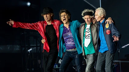Rolling Stones — © Von Raph_PH - StonesLondon220518-113, CC BY 2.0, https://commons.wikimedia.org/w/index.php?curid=69592902