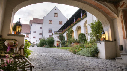 Allgäu Burgenregion — © © Bild: Schloss Kronburg
