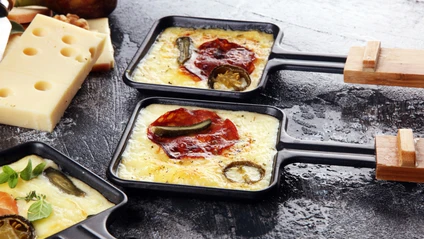 Raclette Fondue — © beats3 / iStock