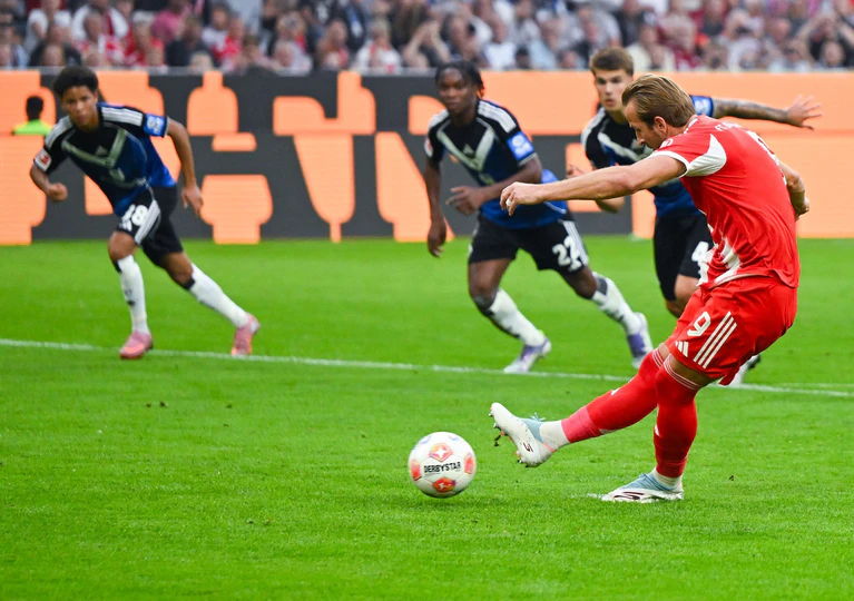 Wieder eiskalt vom Elfmeterpunkt: Harry Kane. — © Sven Hoppe/dpa