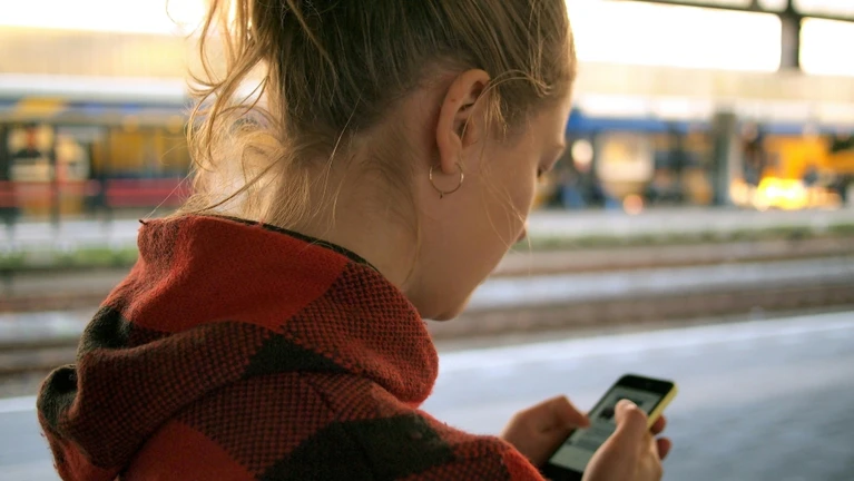 Handy Bild — © Bild: Daria Nepriakhina / Pixabay