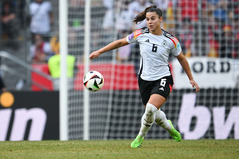 Lena Oberdorf muss weiter auf ihr Comeback warten. — © Sebastian Christoph Gollnow/dpa