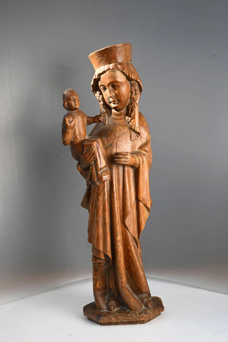 Das Modell für die Kopie schnitzte der Bildhauer Josef Neustifter vor knapp 100 Jahren.  — © Felix Hörhager/dpa