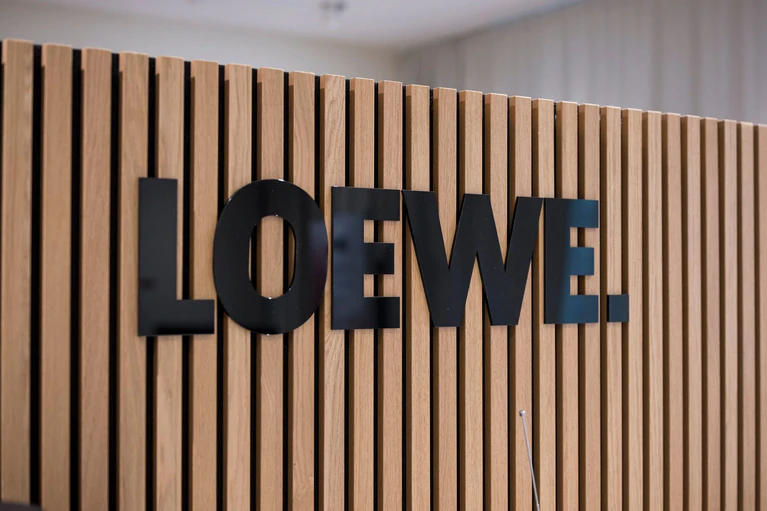 Loewe will künftig nicht nur TV-und Audio-Geräte auf den Markt bringen. — © Daniel Vogl/dpa