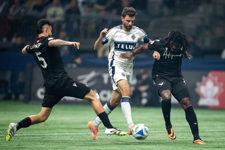 Der langjährige Bayern-Profi Thomas Müller (M) erzielte gegen den Vancouver FC selbst einen Treffer. — © Ethan Cairns/Canadian Press via ZUMA Press/dpa