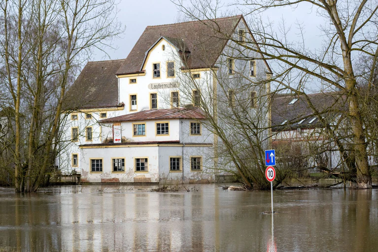 Nach den Hochwasserwarnungen zum Wochenanfang entspannt sich die Lage nun. (Archivbild) — © Pia Bayer/dpa