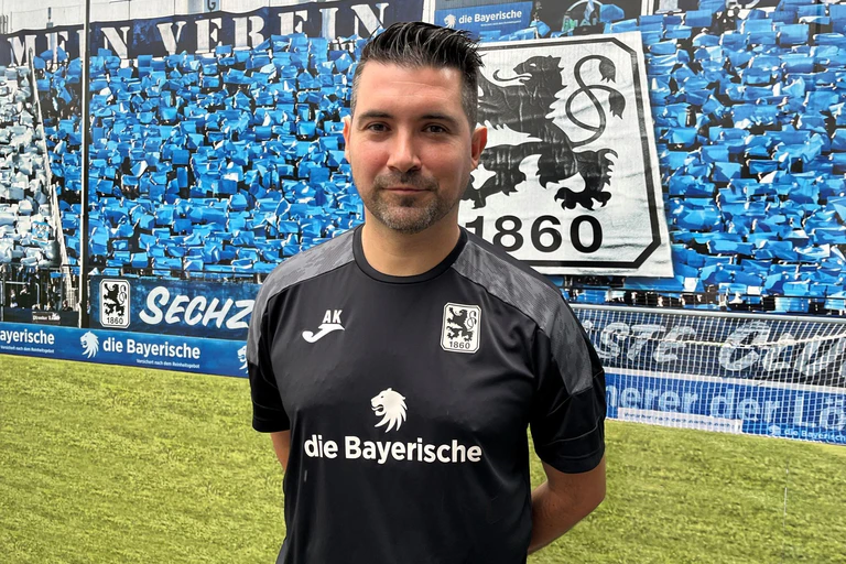 Hofft auf einen Sieg: Interims-Trainer Alper Kayabunar. — © Christian Kunz/dpa
