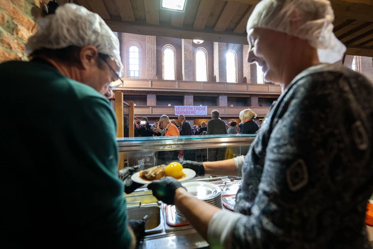 Eine wichtige Rolle spielen menschliche Begegnungen.  — © Pia Bayer/dpa