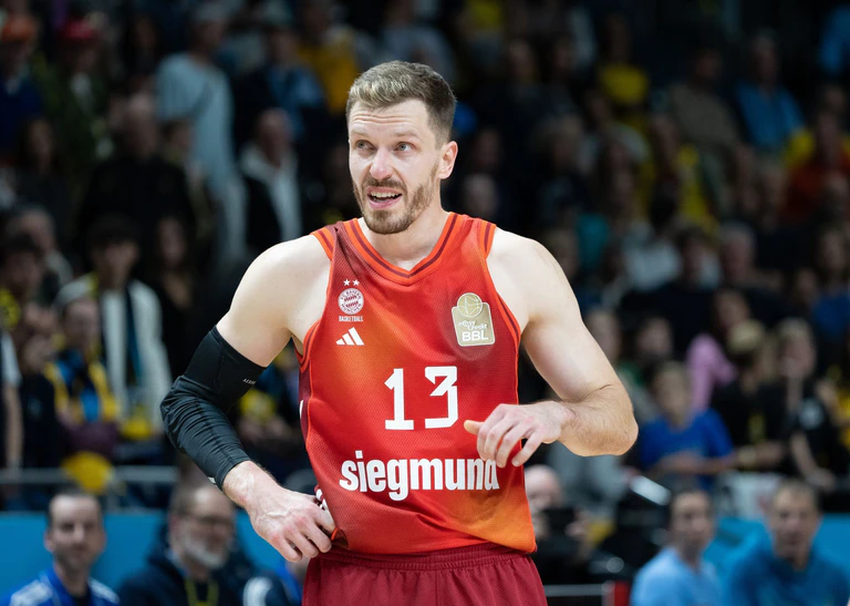 Andreas Obst tat sich gegen Real schwer, die Bayern-Basketballer gewannen dennoch. — © Soeren Stache/dpa