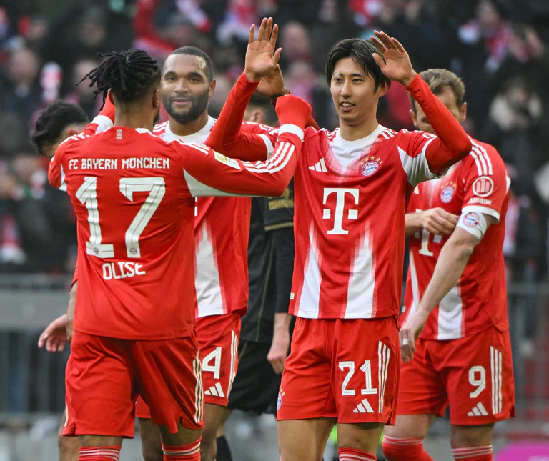 Hiroki Ito jubelt über sein Tor zum 1:0. — © Peter Kneffel/dpa