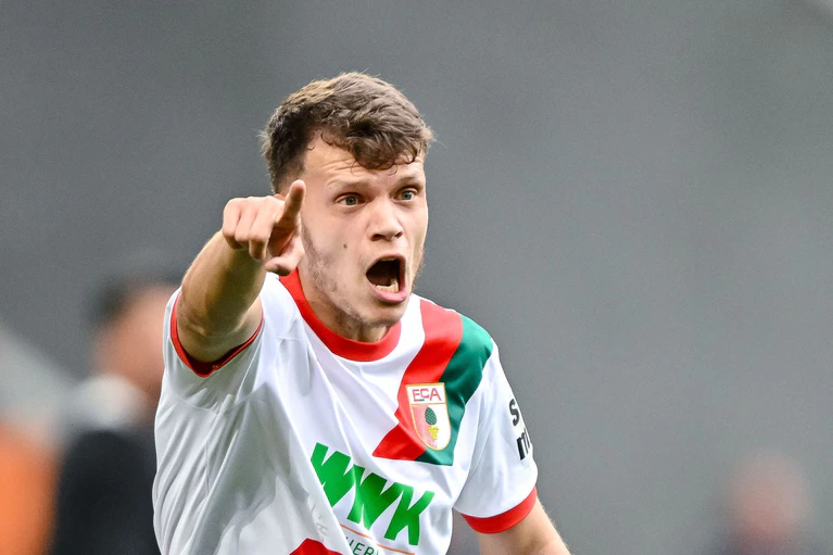 Robin Fellhauer fordert ein «anderes Gesicht» des FC Augsburg. — © Harry Langer/dpa