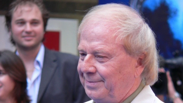  — © Von S Pakhrin from DC, USA - P1090730Uploaded by tm, CC BY 2.0, https://commons.wikimedia.org/w/index.php?curid=25329281