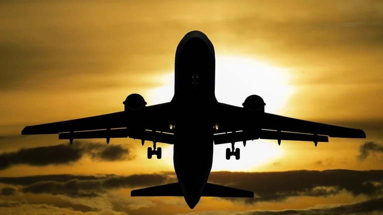 Flugzeug — © Bild: Pixabay
