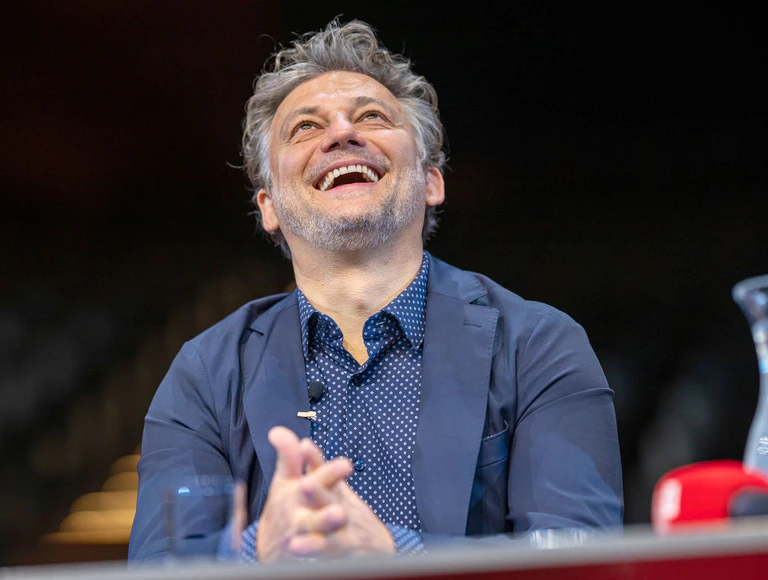 Jonas Kaufmann kann sich über einen Rekord freuen. — © Peter Kneffel/dpa