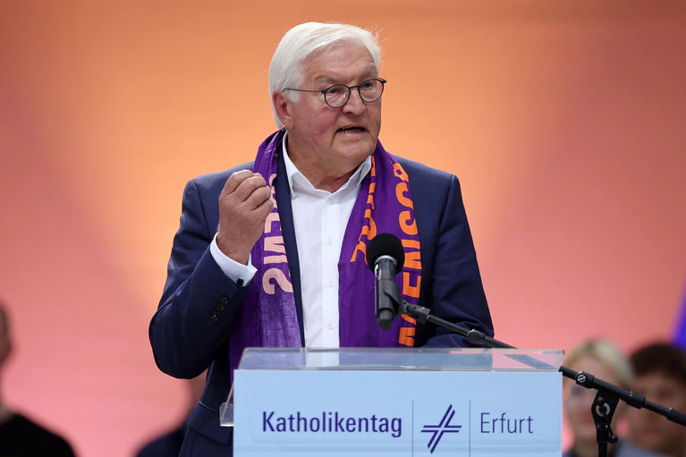 Auch beim Katholikentag vor zwei Jahren in Erfurt war Bundespräsident Steinmeier zu Gast. (Archivbild) — © Jan Woitas/dpa