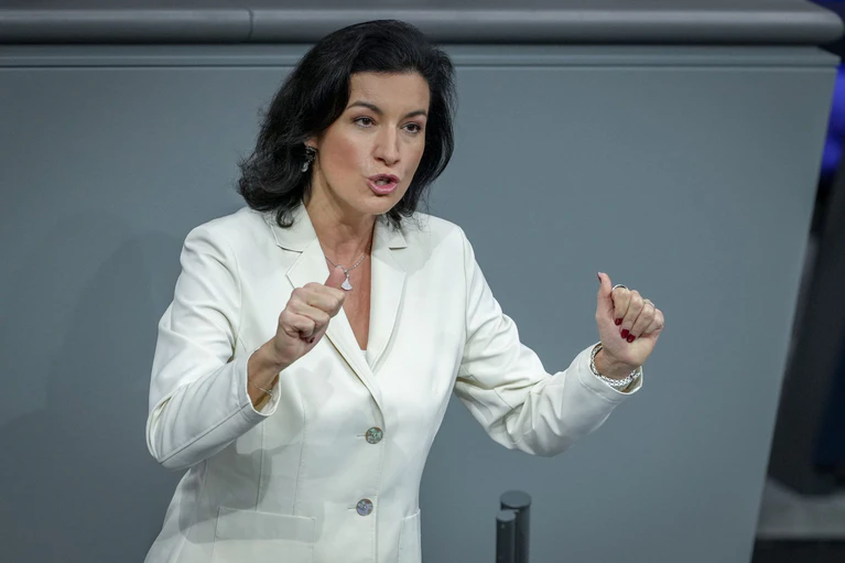 Will, dass das Bafög wesentlich leichter zugänglich wird: die CSU-Politikerin Bär (Archivbild).  — © Kay Nietfeld/dpa