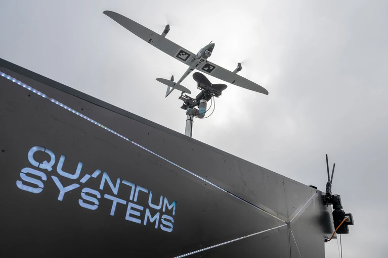 Die von Quantum Systems hergestellte Aufklärungsdrohne "Vector AI" (Archiv) — © Peter Kneffel/dpa