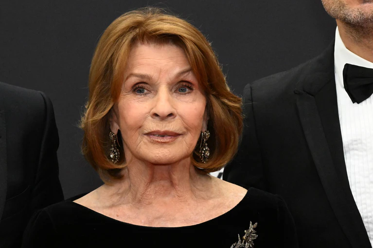 Senta Berger kannte nach eigenen Worten Mario Adorf länger als ihren Ehemann. (Archivbild) — © Felix Hörhager/dpa