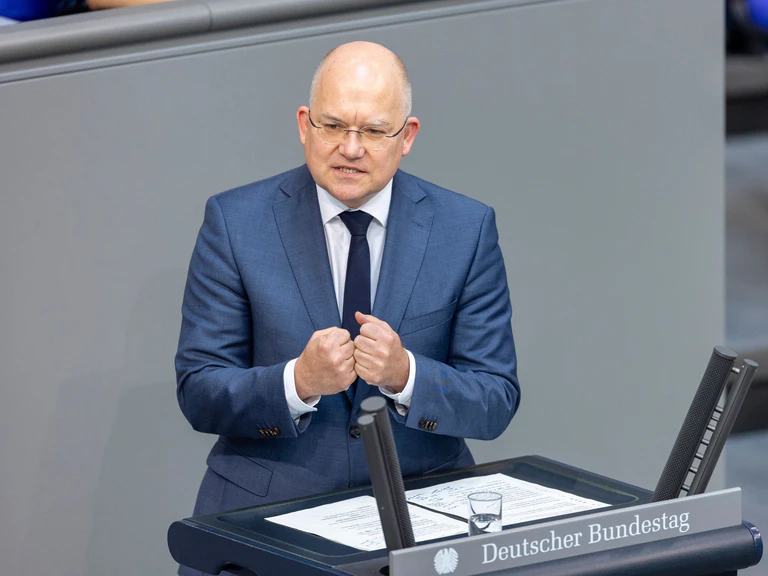 Der Bundestagsabgeordnete Sebastian Brehm bleibt Vorsitzender der CSU-Mittelstandsunion — © Lucas Röhr/dpa