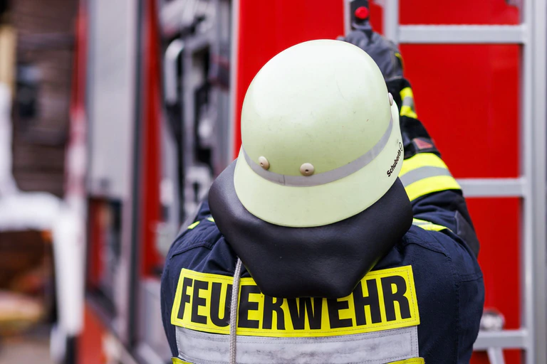 Eine Scheune in Oberfranken brennt ab. — © Philipp von Ditfurth/dpa