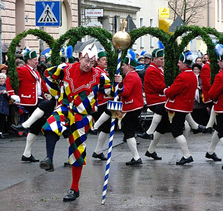 — © Bild: CC, wikipedia.de,https://commons.m.wikimedia.org/wiki/User:MichaelSchoenitzer/gallery