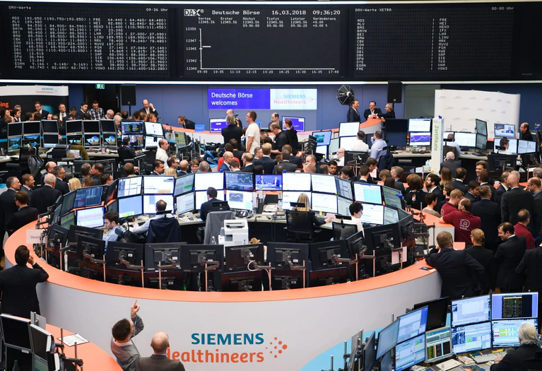 2018 kam Healthineers an die Börse. (Archivbild) — © Arne Dedert/dpa