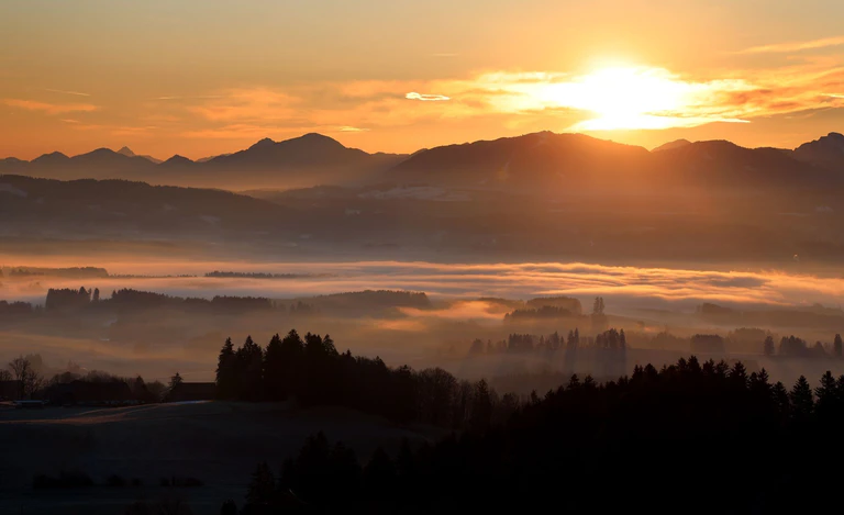 Der Samstag wird in allen Teilen des Freistaats sonnig. — © Karl-Josef Hildenbrand/dpa