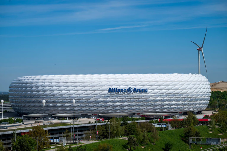 Das Spiel in der Allianz-Arena konnte wie geplant stattfinden. (Archivbild) — © Peter Kneffel/dpa