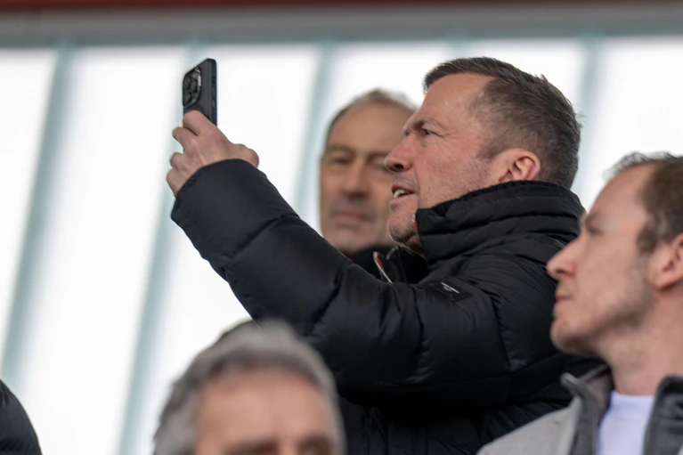 Beim Spitzenspiel im Stadion: Rekordnationalspieler Lothar Matthäus. — © Ulrich Gamel/dpa