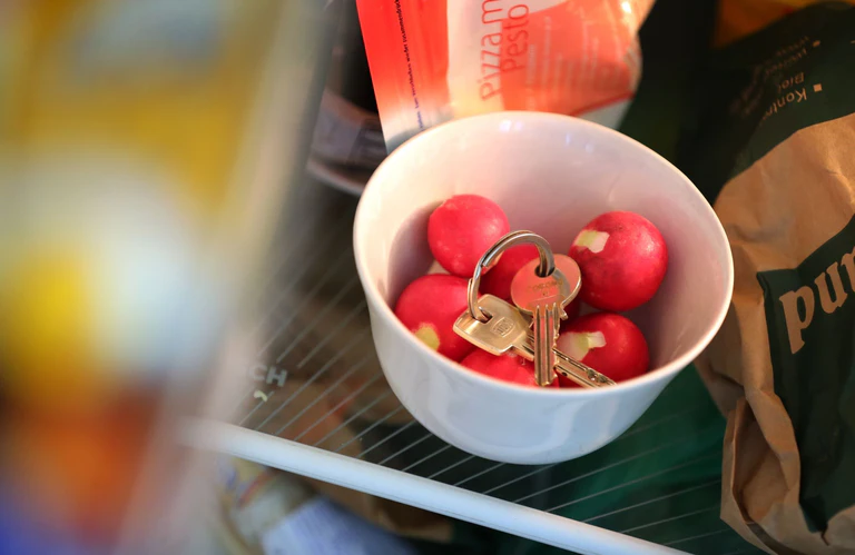 Demente Menschen verlegen oft wichtige Dinge. (Symbolbild) — © picture alliance / dpa