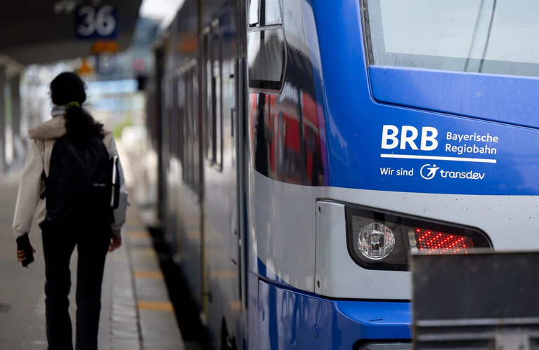 Die Züge der Bayerischen Regiobahn können derzeit nicht auf der kompletten Strecke fahren. (Symbolbild) — © Sven Hoppe/dpa