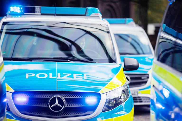 Polizei — © Bild: Rolf Vennenbernd