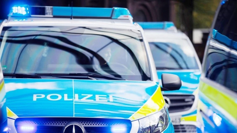 Polizei — © Bild: Rolf Vennenbernd