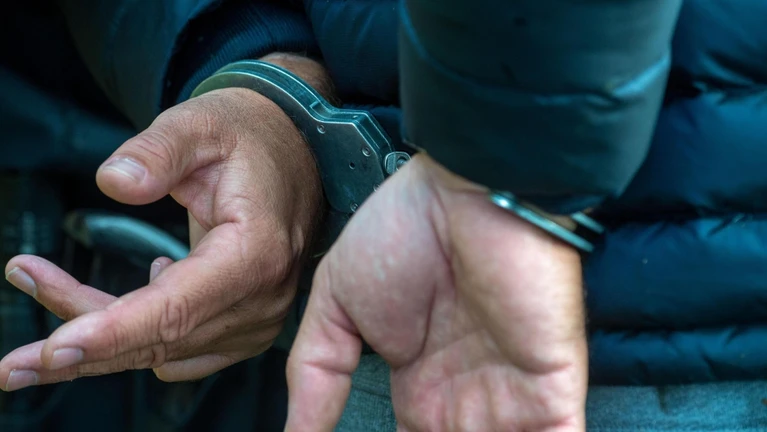 Verhaftet Polizei — © Bild: Stefan Sauer