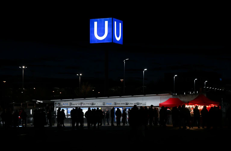 Die U-Bahn zur Allianz-Arena fuhr wie angekündigt. — © Sven Hoppe/dpa