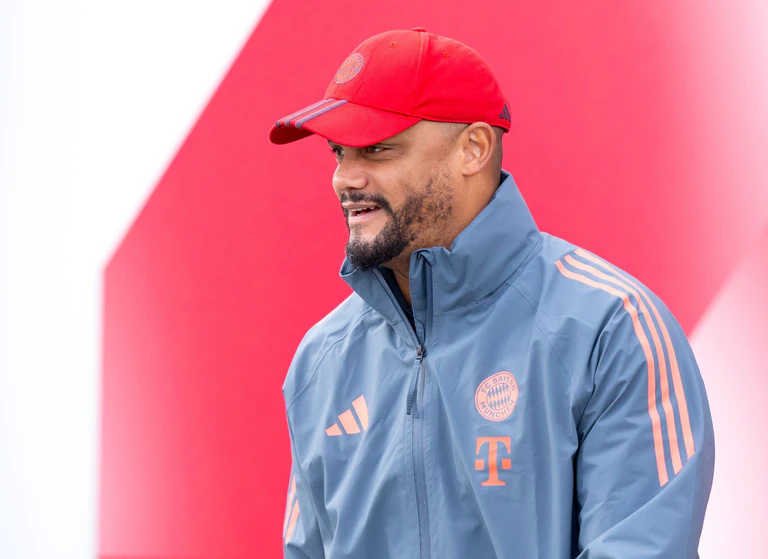 Will die Siegesserie fortsetzen: Bayern-Trainer Vincent Kompany. — © Sven Hoppe/dpa