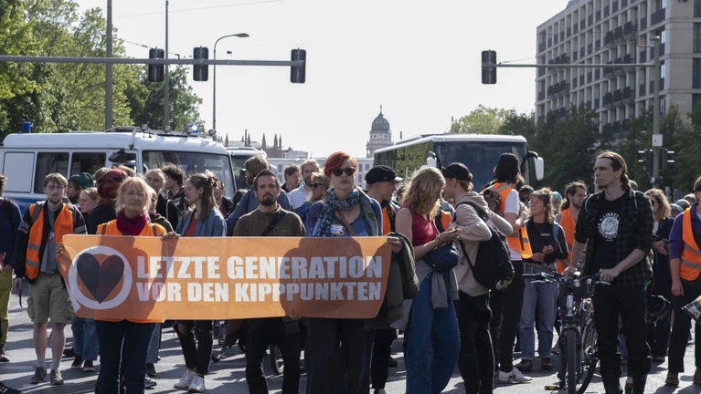 Klimakleber Aktivisten Letzte Generation — © Bild: Josepha Stolz