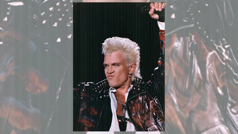 Beitragsbild Songtext Billy Idol Eyes without a face — © Bild: Von Carlos Aguilar - Eigenes Werk, CC BY-SA 3.0, https://commons.wikimedia.org/w/index.php?curid=16168232