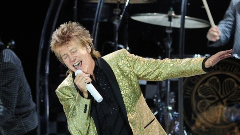 Rod Stewart — © ** NO SYNDICATION PERMITTED ** Rod Stewart performing at the Manchester Arena, Manchester, United Kingdom.  8 December 2016. Photograph Credit : Sean Hansford