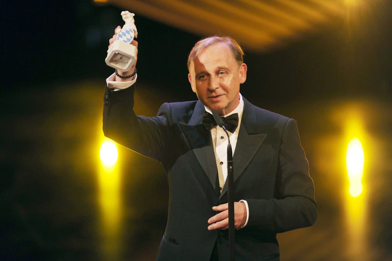 2014 erhielt er den Bayerischen Fernsehpreis. (Archivbild)  — © Tobias Hase/dpa