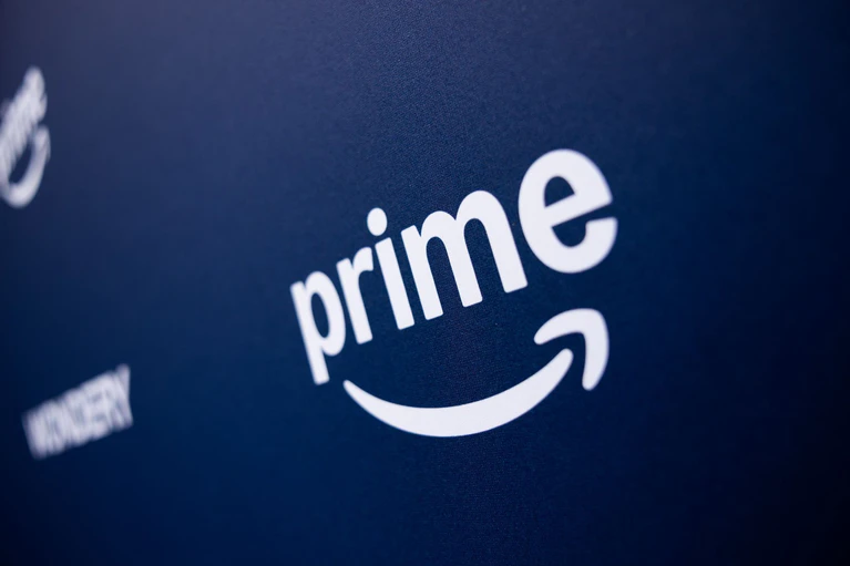 Amazons Streamingdienst Prime Video darf nicht einfach Werbung senden, urteilt das Landgericht München I. (Symbolbild)  — © Rolf Vennenbernd/dpa