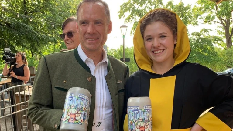 Wiesn Maßkrug 2023 — © Arabella München